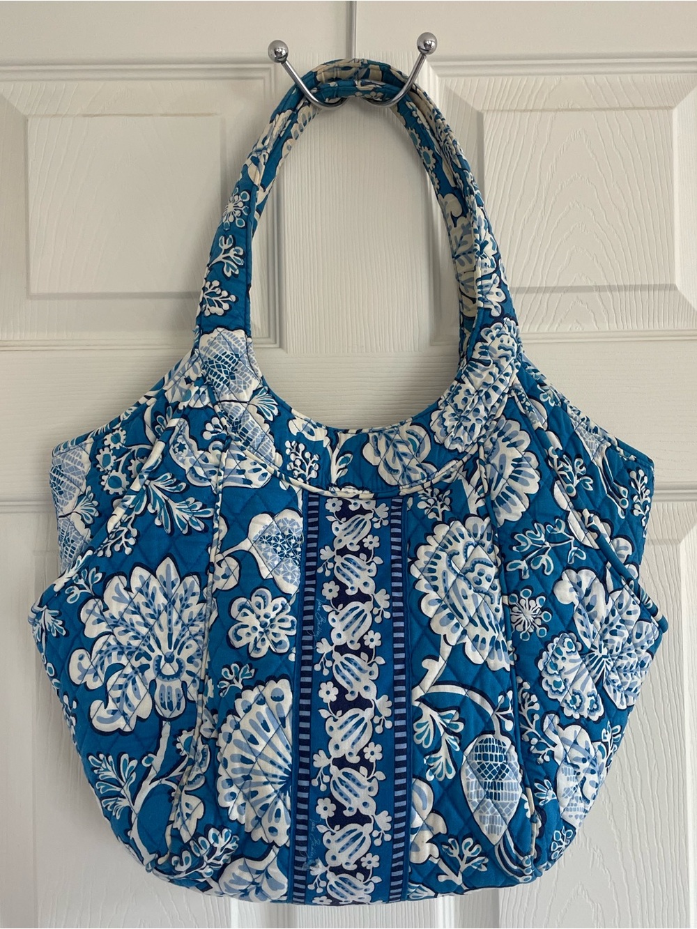 Vera Bradley Blue White Floral Quilted Hobo Shoulder Travel Bag Coastal Boho